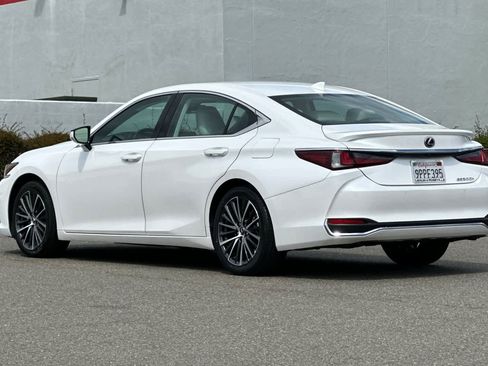 Certified 2025 Lexus ES 300h w/ Premium Package FWD image 7