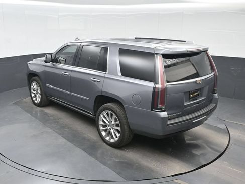Used 2019 Cadillac Escalade Premium Luxury RWD image 19