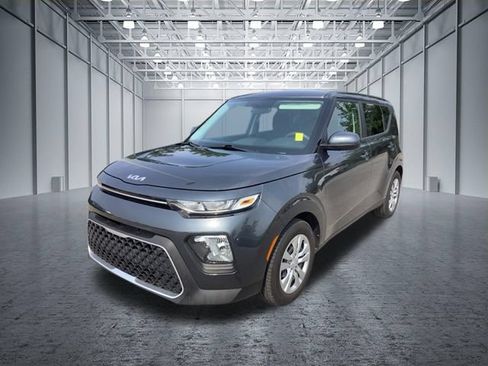 Used 2022 Kia Soul LX FWD image 1