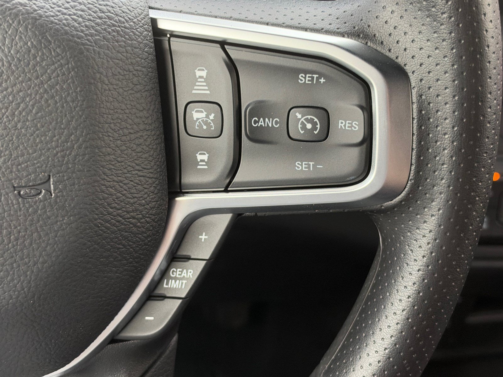 New 2026 RAM 2500 Tradesman AWD/4WD image 26