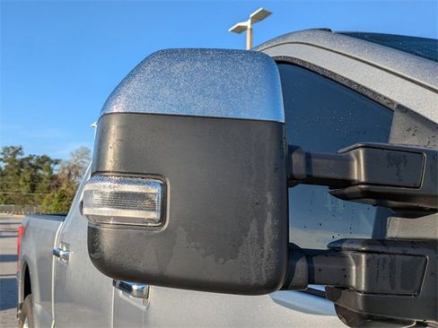 Certified 2022 Ford F350 Platinum w/ FX4 Off-Road Package image 11