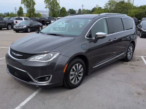 Used 2020 Chrysler Pacifica Limited w/ Advanced Safetytec Group FWD image 4