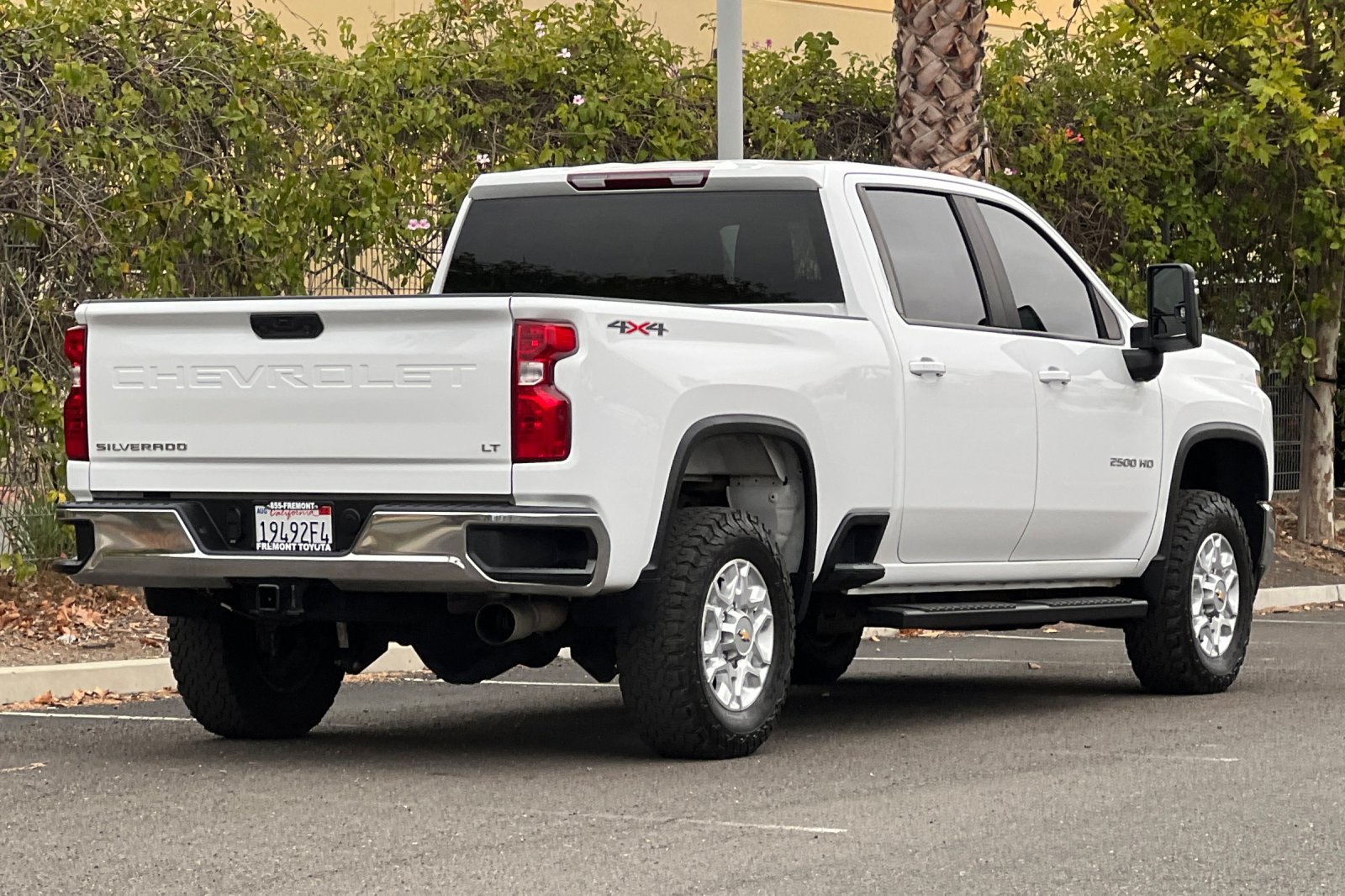 Used 2022 Chevrolet Silverado 2500 LT w/ Fleet Comfort Package AWD/4WD image 4