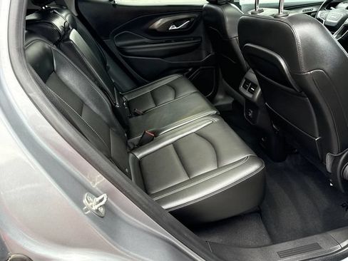 Used 2023 GMC Terrain SLT w/ Infotainment Package II FWD image 15