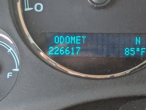 Used 2012 Chevrolet Tahoe LT AWD/4WD image 2