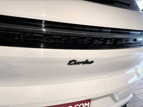 Used 2025 Porsche Cayenne Turbo image 38