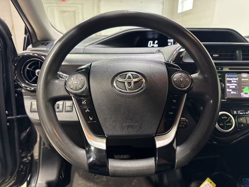 Used 2019 Toyota Prius C image 10