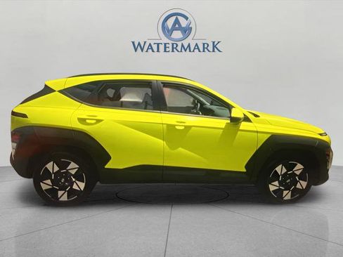 Used 2024 Hyundai Kona SEL w/ Convenience Package FWD image 4