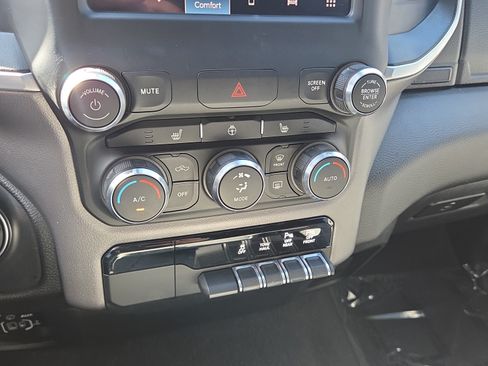 Used 2023 RAM 1500 Big Horn AWD/4WD image 33