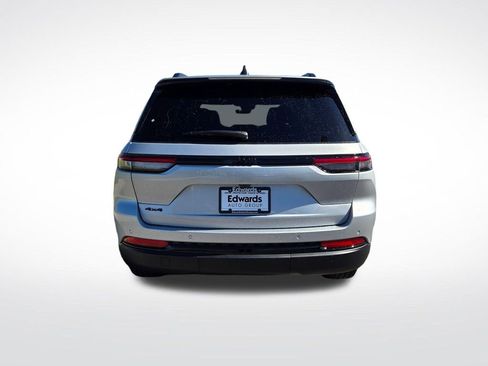 New 2025 Jeep Grand Cherokee Altitude AWD/4WD image 5