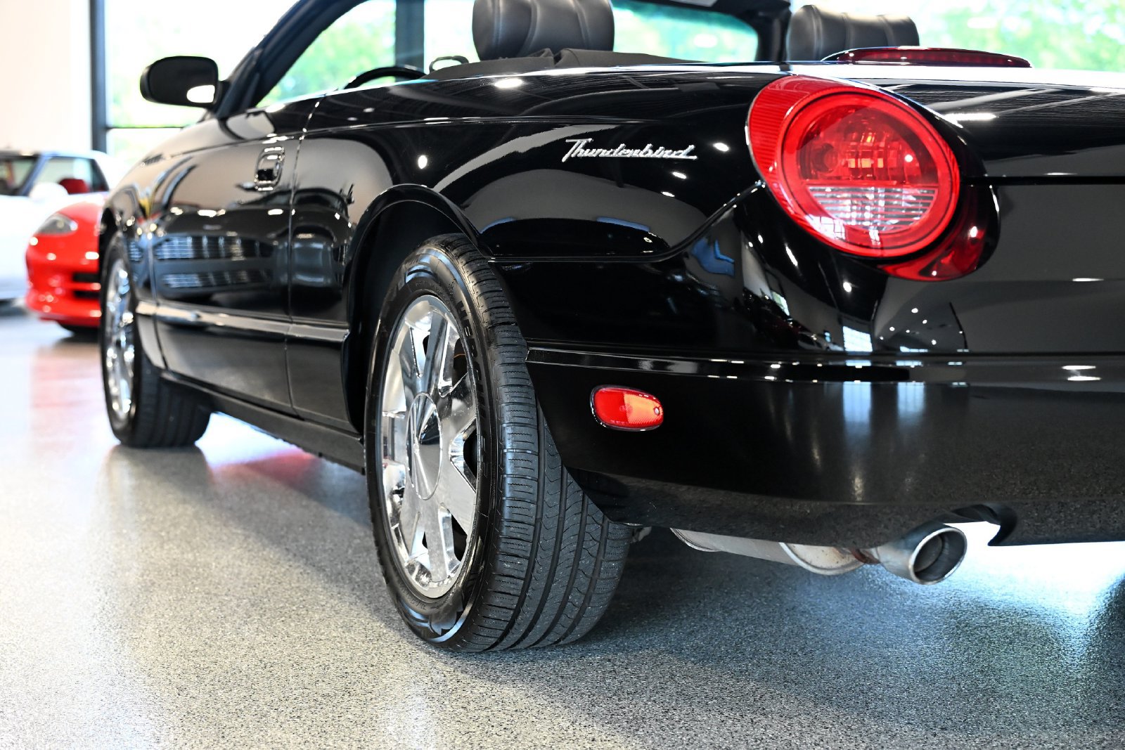 Used 2002 Ford Thunderbird RWD image 19