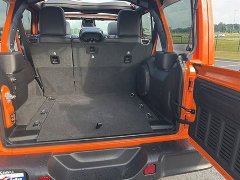 New 2025 Jeep Wrangler Sahara image 9