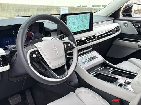 New 2025 Lincoln Aviator Reserve w/ Equipment Group 201A image 17