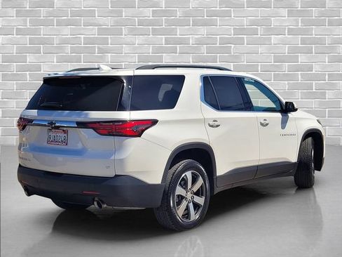 Certified 2023 Chevrolet Traverse LT w/ LT Premium Package AWD/4WD image 6
