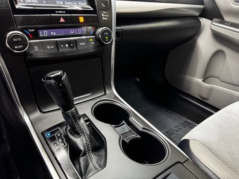 Used 2016 Toyota Camry XSE FWD image 26