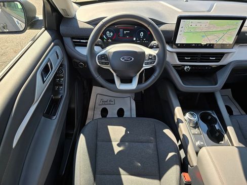 New 2026 Ford Explorer Active RWD image 21