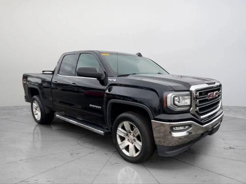 Used 2017 GMC Sierra 1500 SLE w/ SLE Value Package image 16