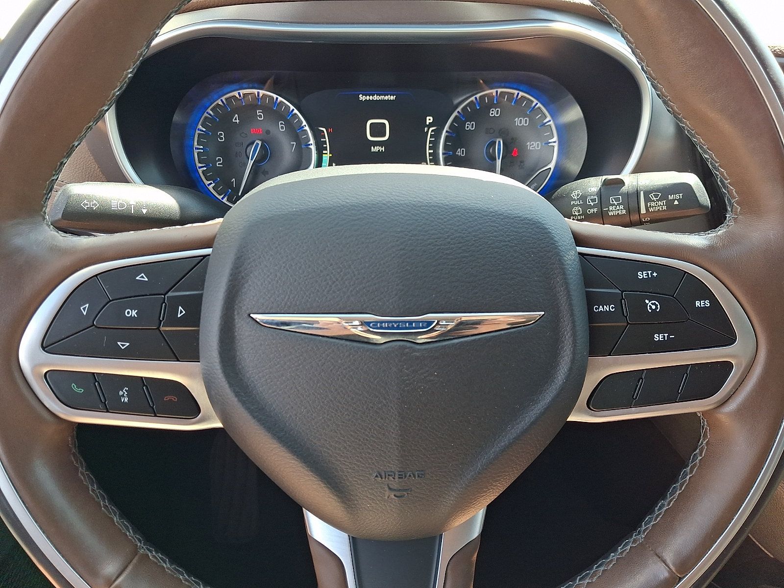 Used 2018 Chrysler Pacifica Limited FWD image 23
