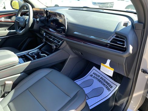 New 2026 Chevrolet Traverse Z71 w/ Driver Confidence Package image 30