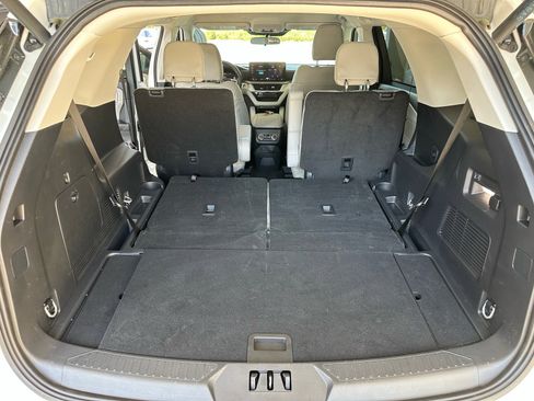 Used 2025 Ford Explorer Active w/ Active Comfort Package image 25