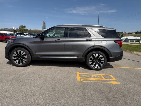Used 2025 Ford Explorer Platinum w/ LUX Leather Package AWD/4WD image 13
