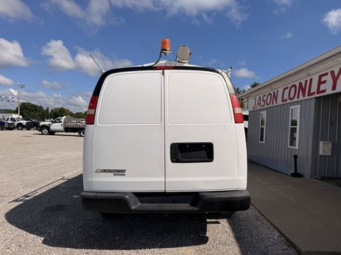 Used 2014 Chevrolet Express 1500 RWD image 6