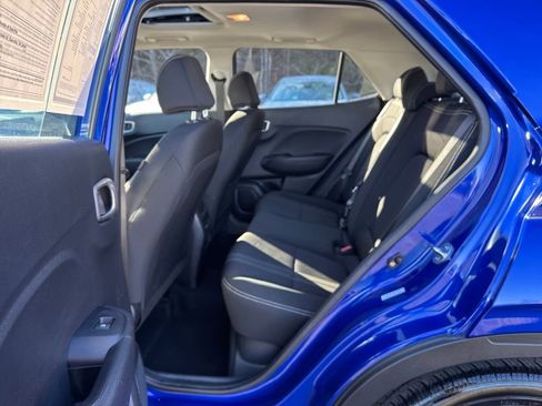 Used 2024 Hyundai Venue SEL image 29