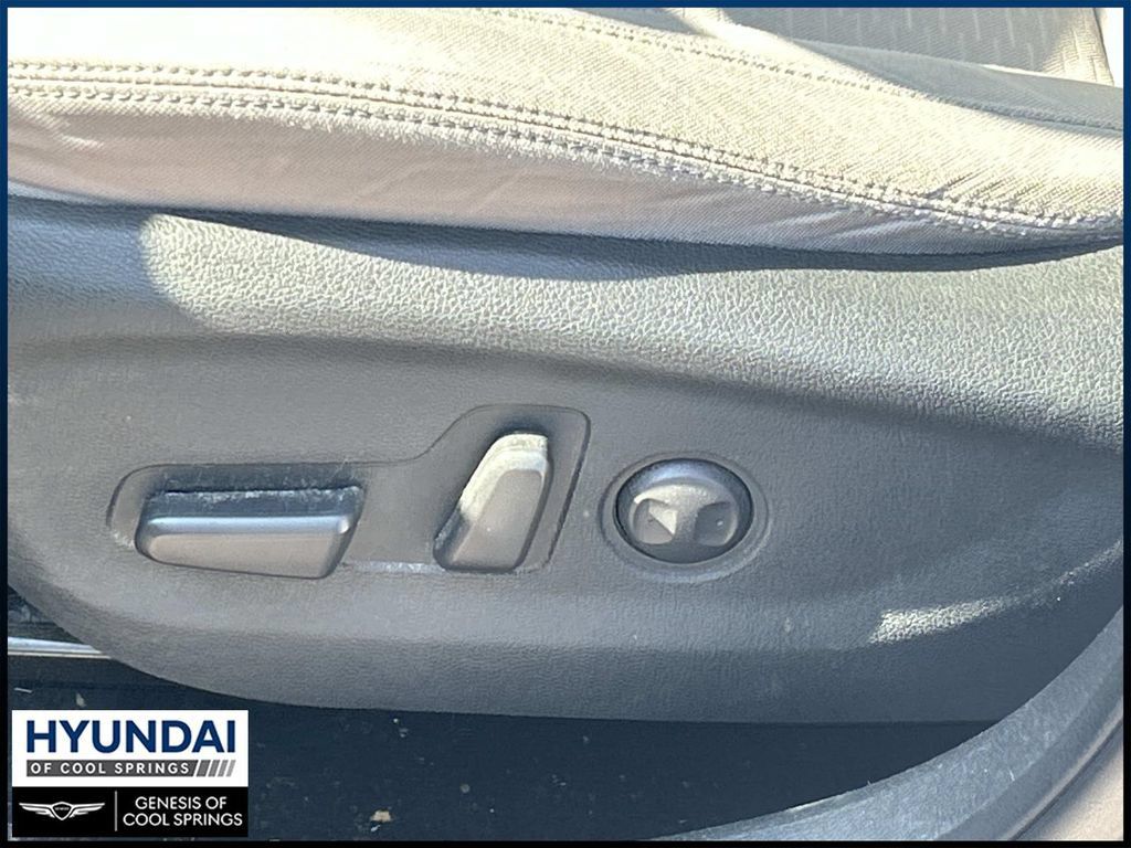 Used 2020 Hyundai Tucson Value AWD/4WD image 14