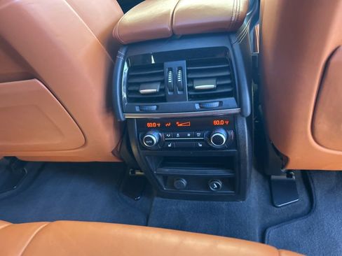 Used 2015 BMW X5 M image 28