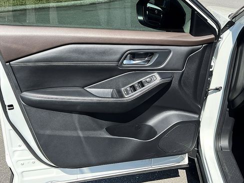 Certified 2023 Nissan Rogue SV w/ SV Premium B Package FWD image 20