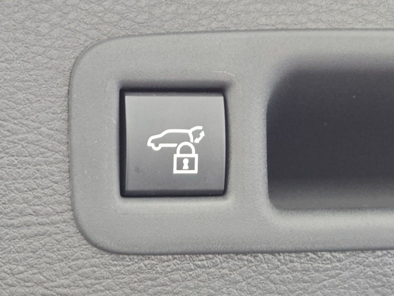 New 2026 Toyota Sienna XLE FWD image 33