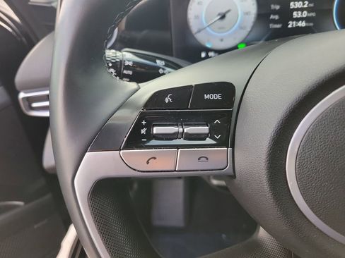 Used 2023 Hyundai Elantra Limited image 29