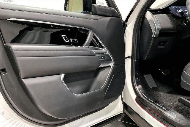 Used 2023 Land Rover Range Rover Autobiography AWD/4WD image 12