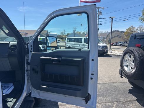 Used 2014 Ford F250 XL w/ Power Equipment Group AWD/4WD image 26