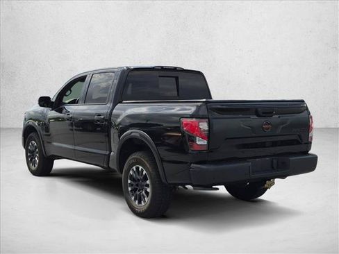 Used 2021 Nissan Titan PRO-4X w/ Pro-4x Convenience Package AWD/4WD image 5