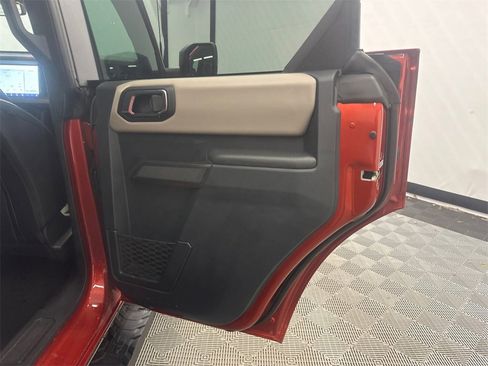 Used 2024 Ford Bronco Wildtrak image 17