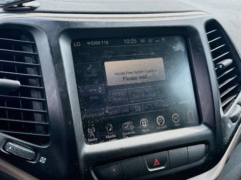 Used 2014 Jeep Cherokee Limited w/ Luxury Group FWD image 16