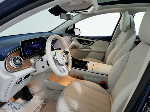 Certified 2023 Mercedes-Benz EQE 350+ SUV image 12