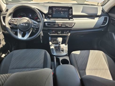 Used 2023 Kia Seltos LX AWD/4WD image 14