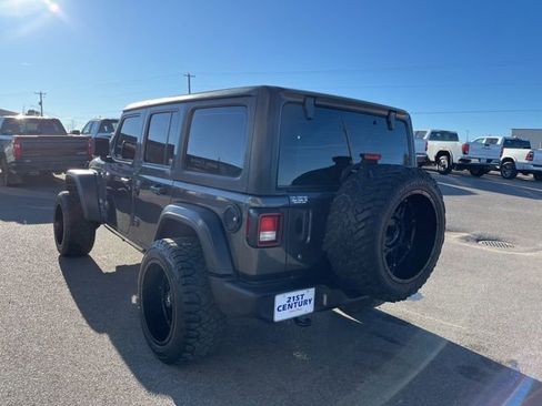 Used 2018 Jeep Wrangler Unlimited Sport AWD/4WD image 8