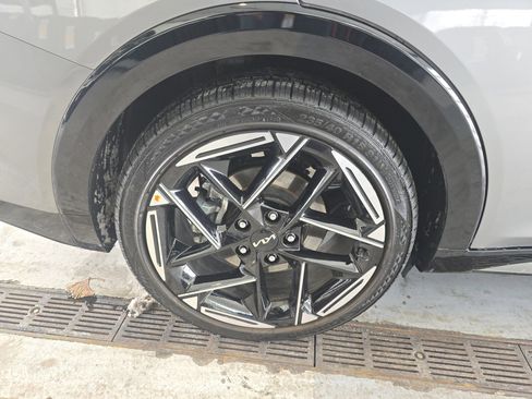 Used 2025 Kia K4 GT-Line w/ GT-Line Premium Package image 12