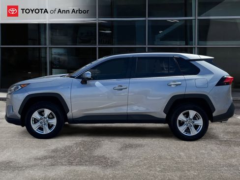 Used 2020 Toyota RAV4 XLE w/ Convenience Package image 10