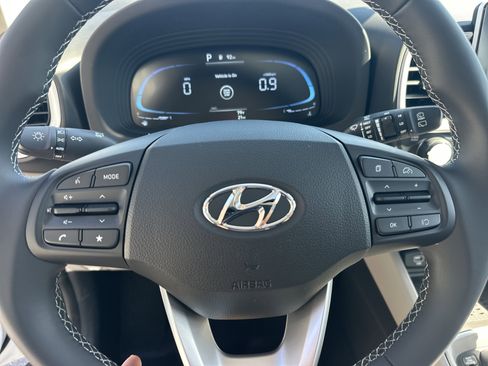 New 2026 Hyundai Venue SEL FWD image 19