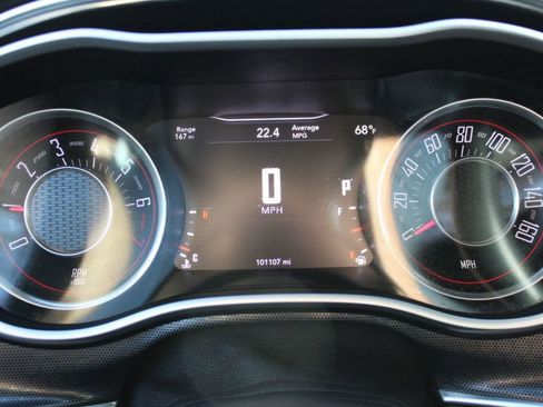 Used 2015 Dodge Challenger SXT Plus image 10