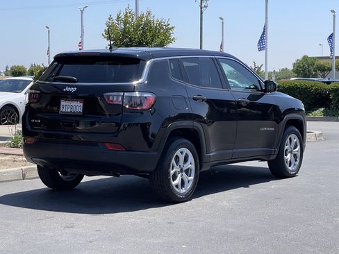 Used 2025 Jeep Compass Sport AWD/4WD image 11