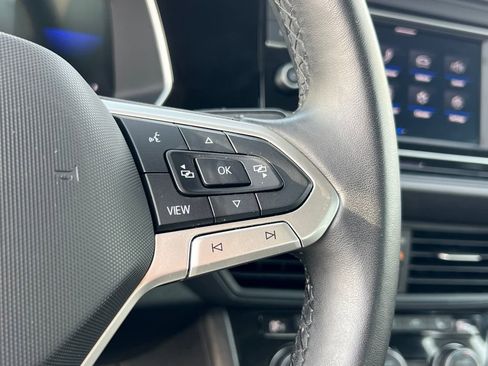 Used 2024 Volkswagen Jetta SE image 18