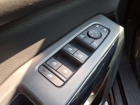 Used 2024 Nissan Pathfinder SV AWD/4WD image 10