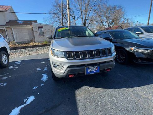 Used 2019 Jeep Compass Trailhawk image 9