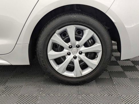 Used 2022 Toyota Corolla LE image 14