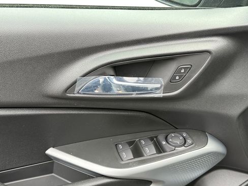 New 2026 Chevrolet Trax LS w/ LS Convenience Package FWD image 11